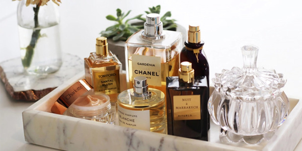 Vyvrácení mýtu o testerech parfémů: Jak váš nový parfém "zraje"